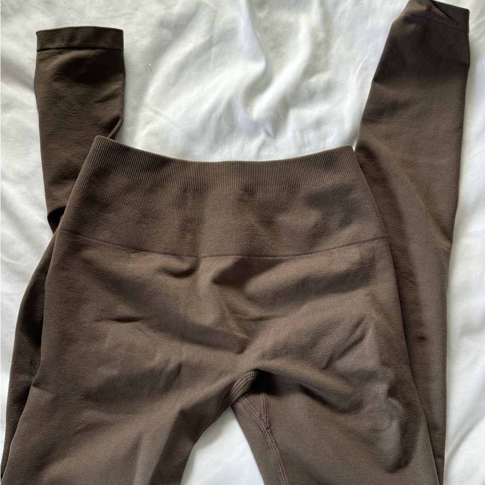 Brown High-Waisted Leggings